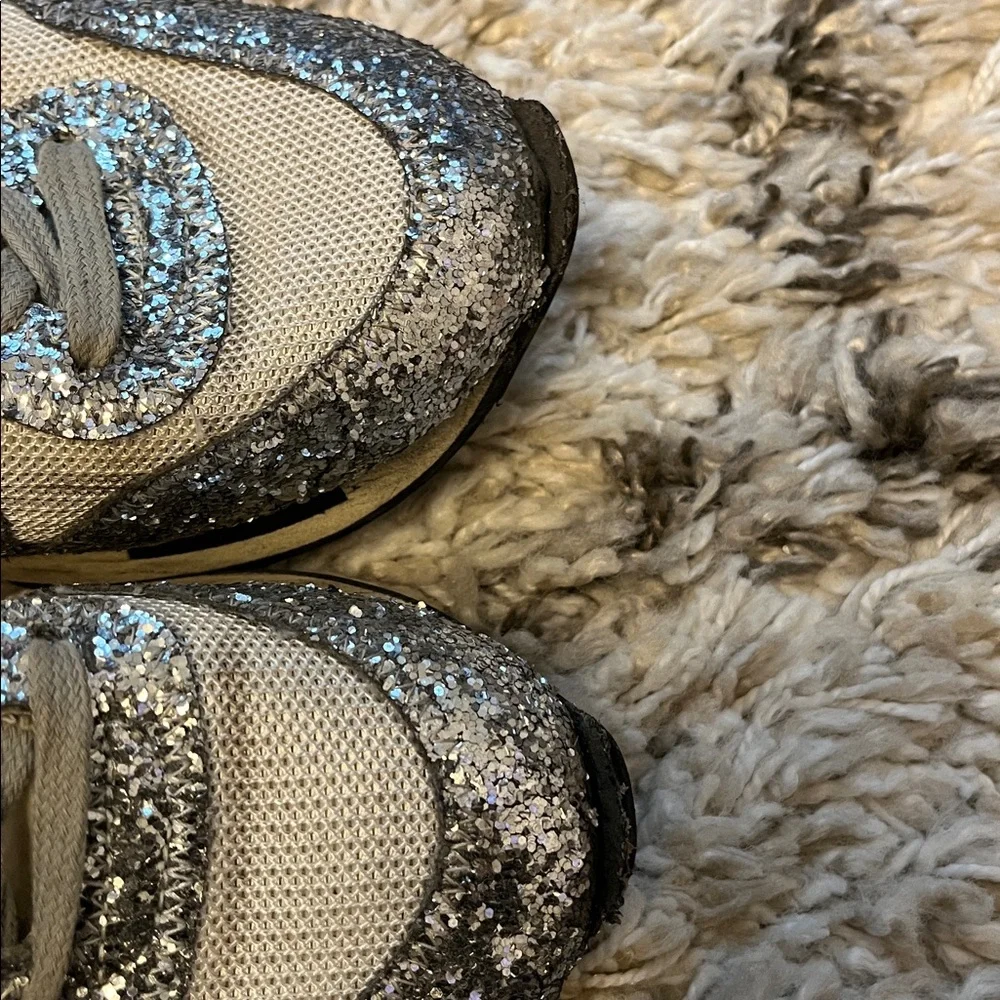 Golden Goose glitter sneaker. Silver. Size 36. Pre-owned. - Picture 6 of 9